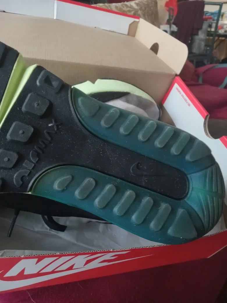 Nike Air  2090,size 13 image indicator(6)