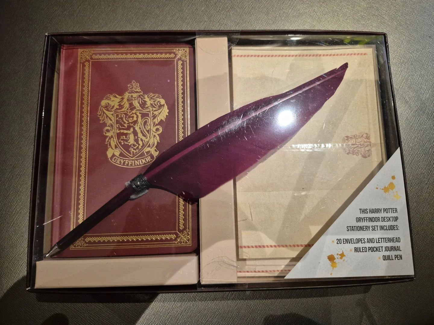 Harry Potter: Gryffindor Desktop Stationery Set image indicator(3)