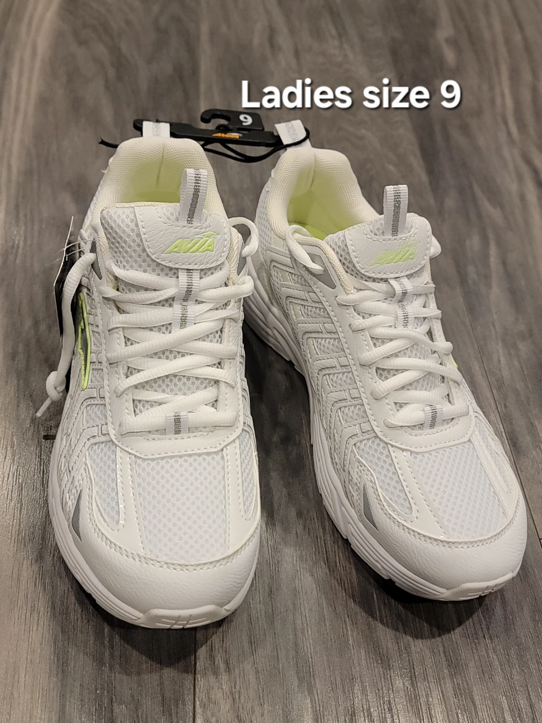 Avia Ladies White Sneakers - Size 9 new with original tags