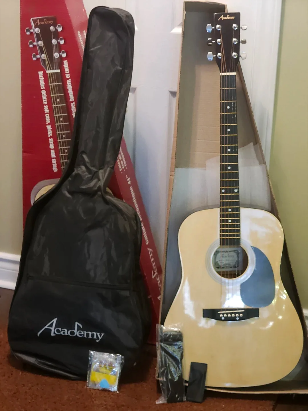 Academy 41" Acoustic Guitar with Case image indicator(3)