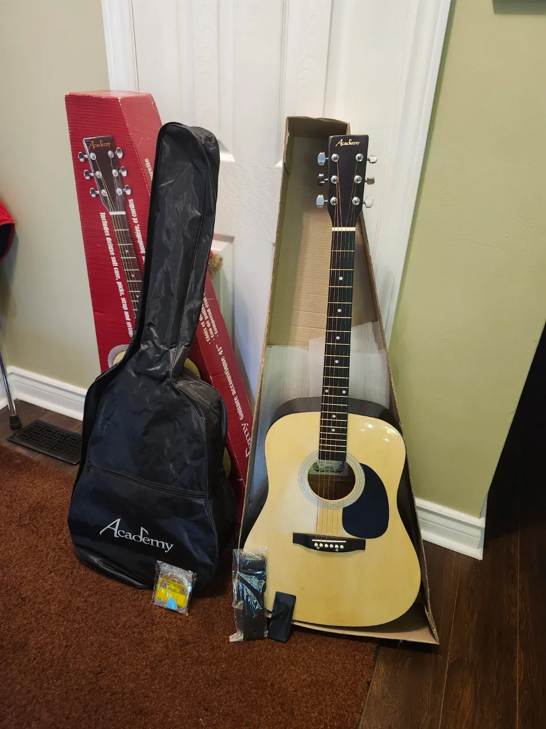 Academy 41" Acoustic Guitar with Case image indicator(4)