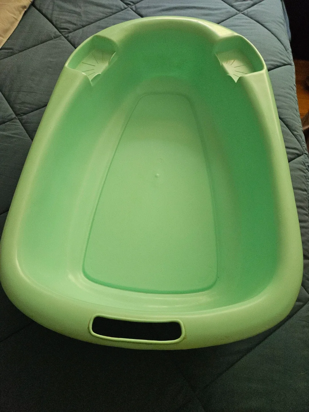 Mint Green Plastic Baby Bathtub