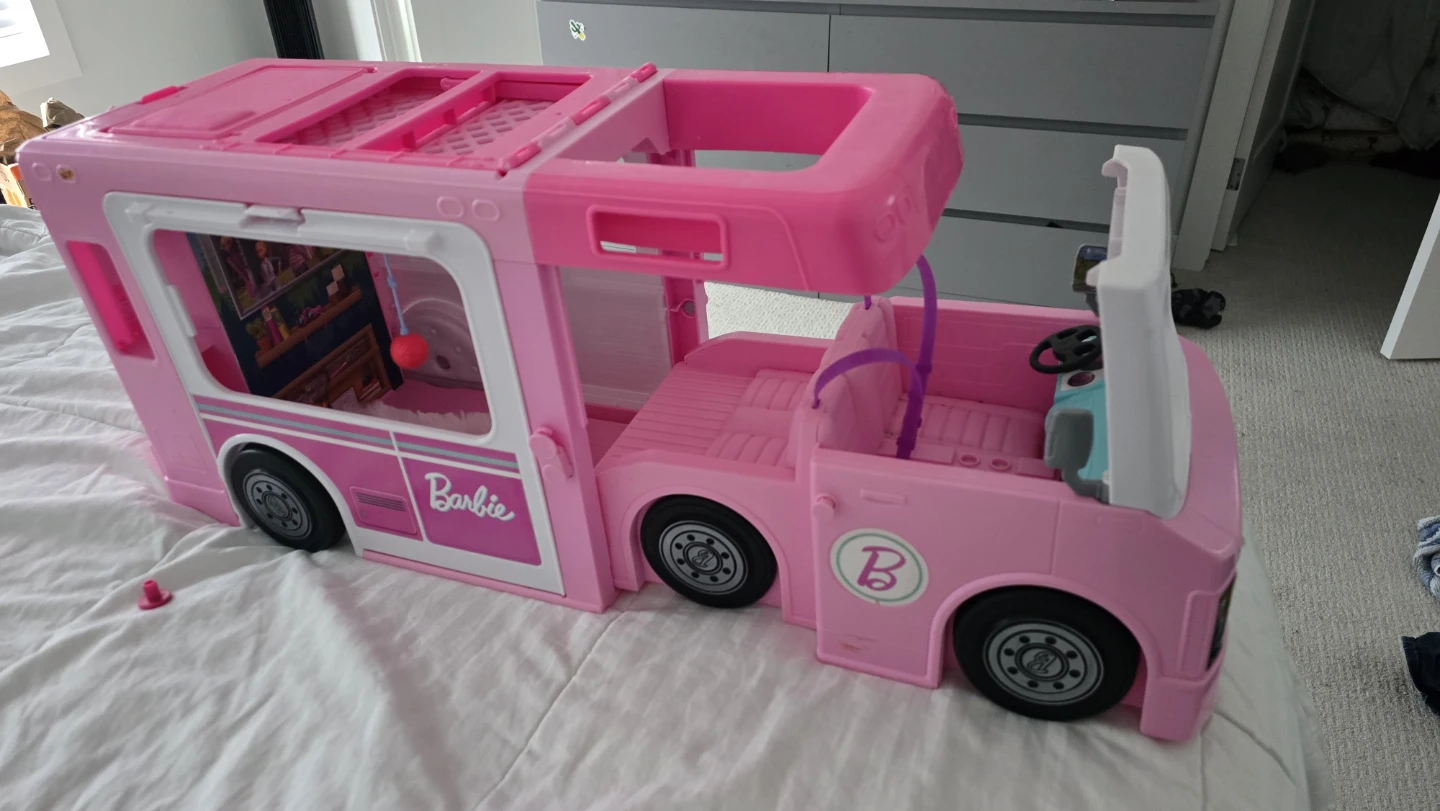 Barbie DreamCamper Vehicle Playset - photo 5