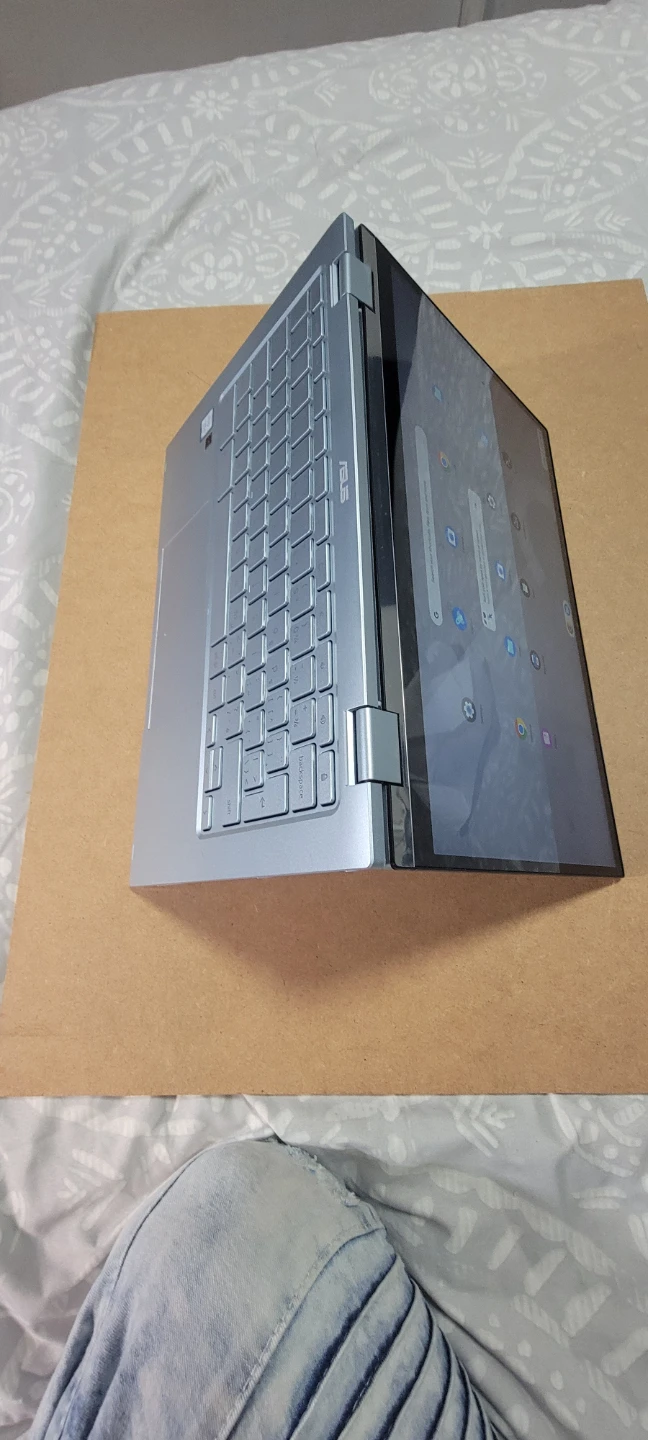 ASUS Chromebook Flip - photo 4