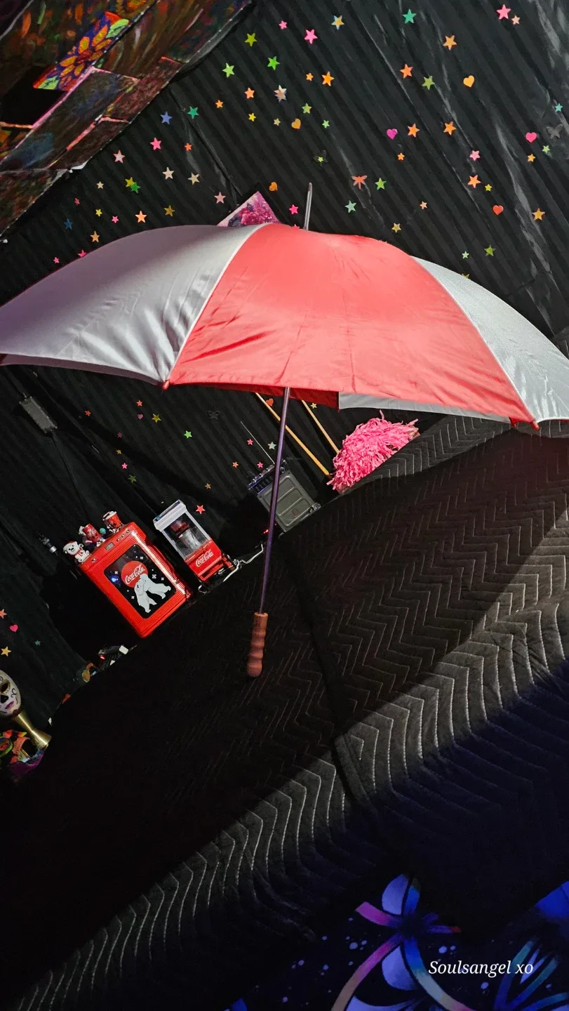 Red and White Large Golf Umbrella