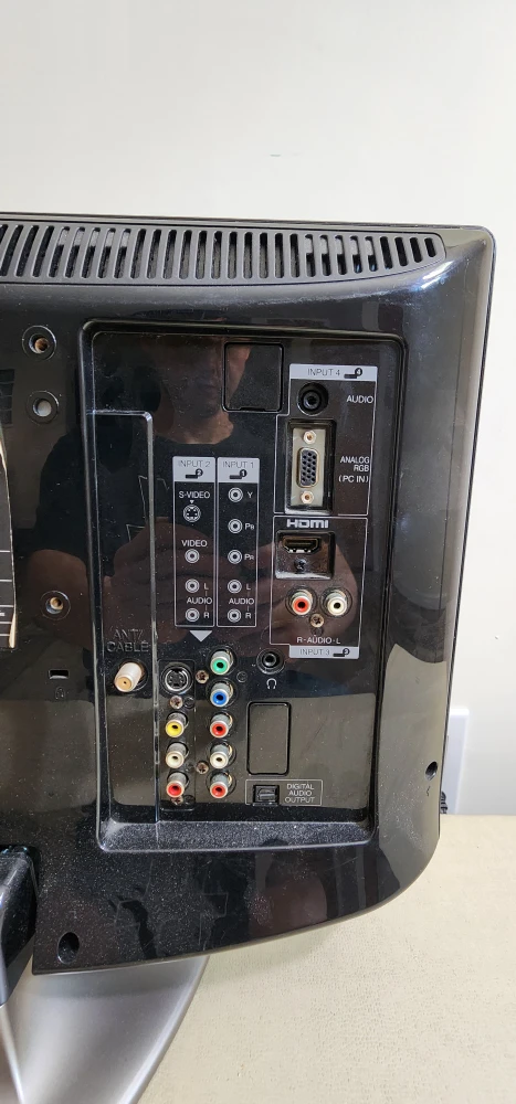 Sharp Aquos LCD Color TV #Cleanout - photo 3