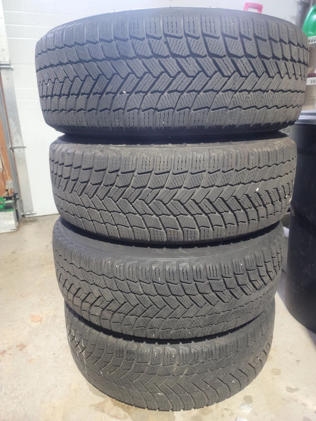 Michelin X-Ice Snow SUV 235/60R18 Winter Tires - photo 5