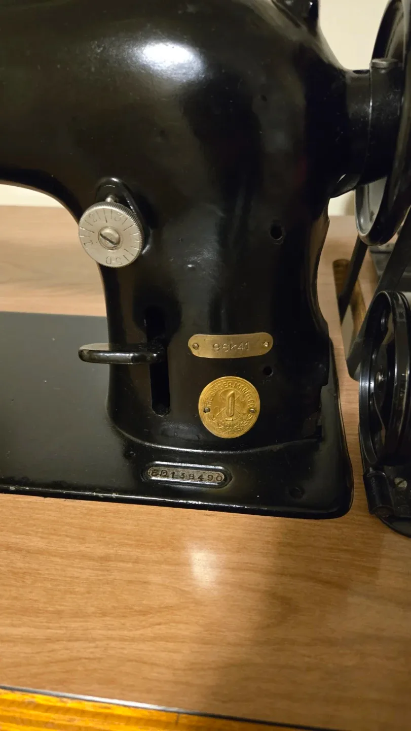 Vintage Singer Sewing Machine