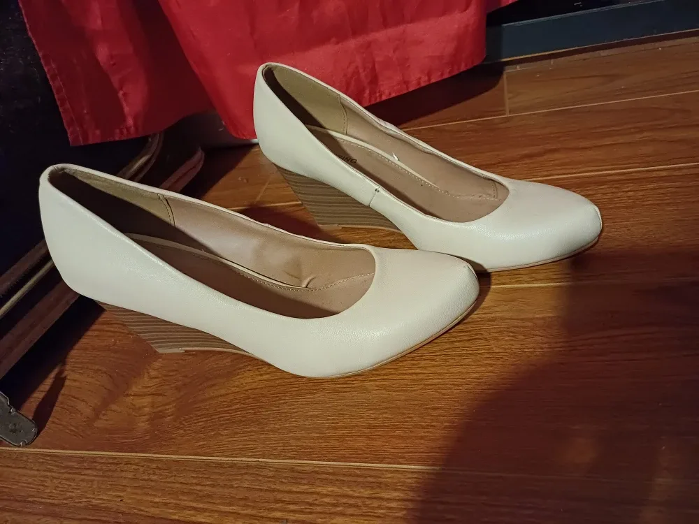 #Cleanout 'Call It Spring' Wedge Heels - Size 9 shoes