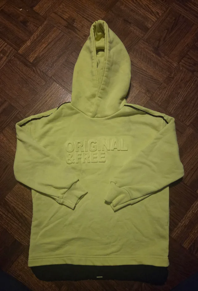 Original & Free Hoodie from Zara - Size 8