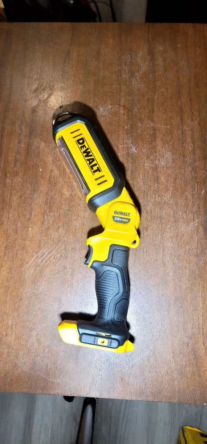 DeWalt 20V Cordless Power Tool Combo Kit image indicator(4)