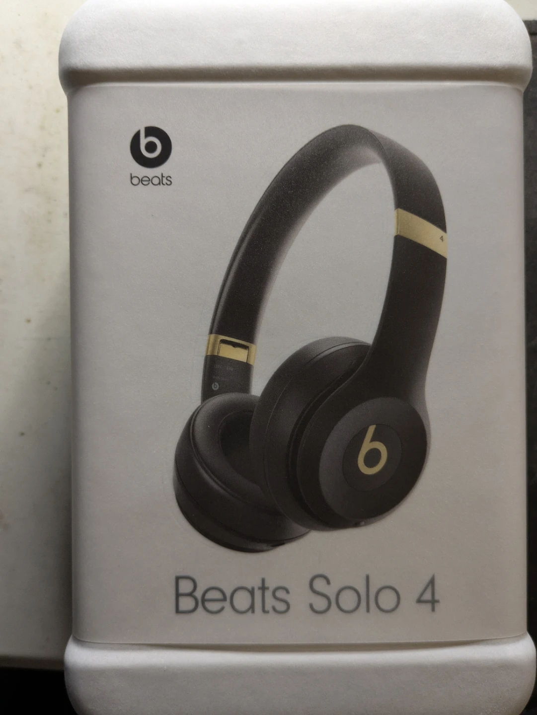 Beats Solo 4 Black & Gold Headphones - New in Box - photo 2