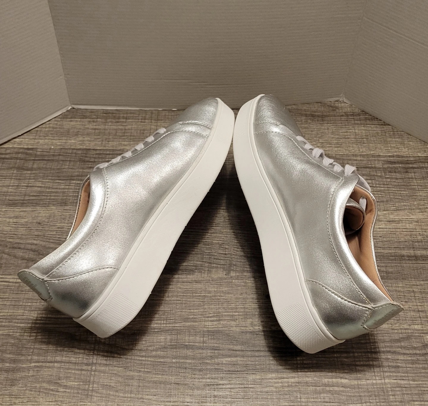 Fitflop Metallic Silver Sneakers US 7.5 - photo 3