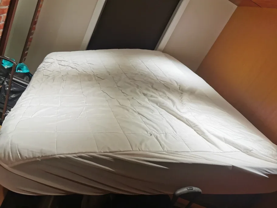 Mattress - Medium-firm mattress for back pain