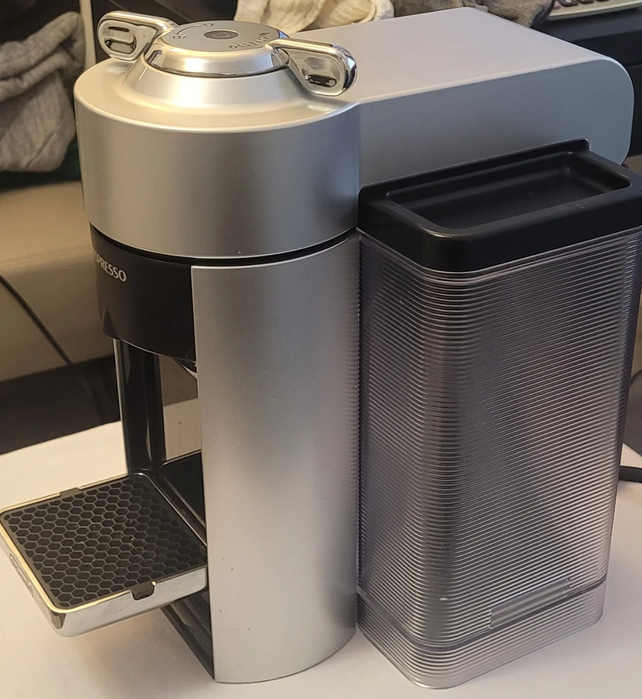 Nespresso Vertuo Evoluo Coffee Machine + Aeroccino Milk Frother - photo 2
