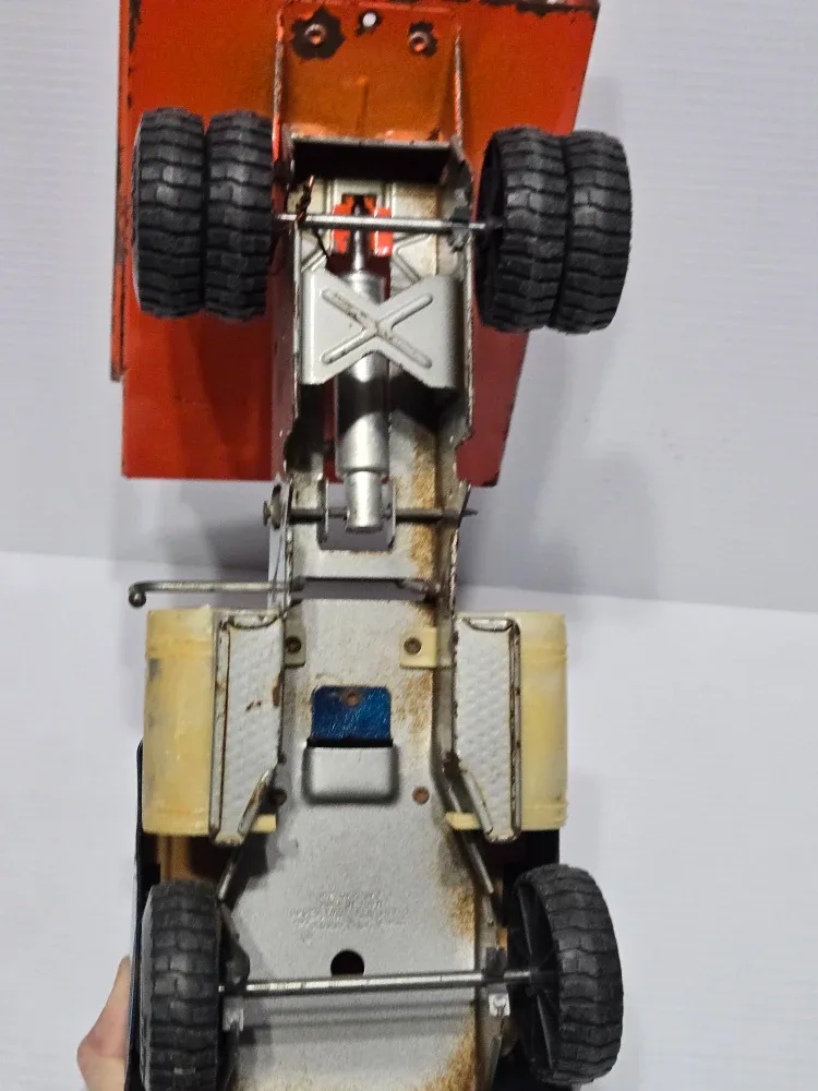 Vintage ERTL International Transtar Dump Truck image indicator(5)