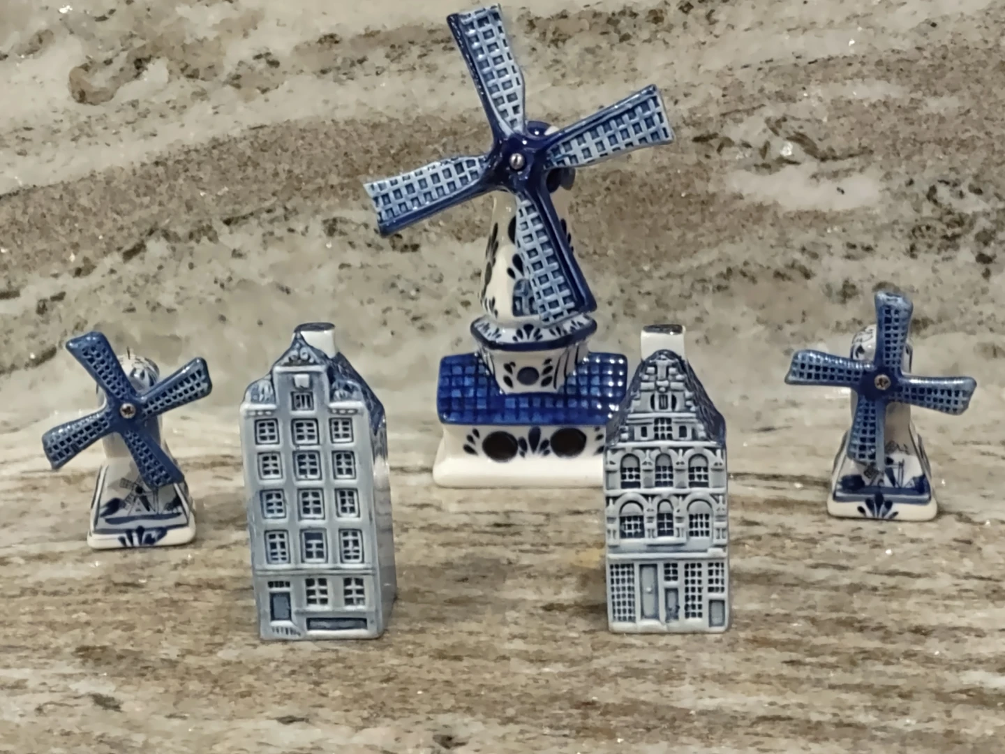 Delft Blue Holland Windmill & House Figurines