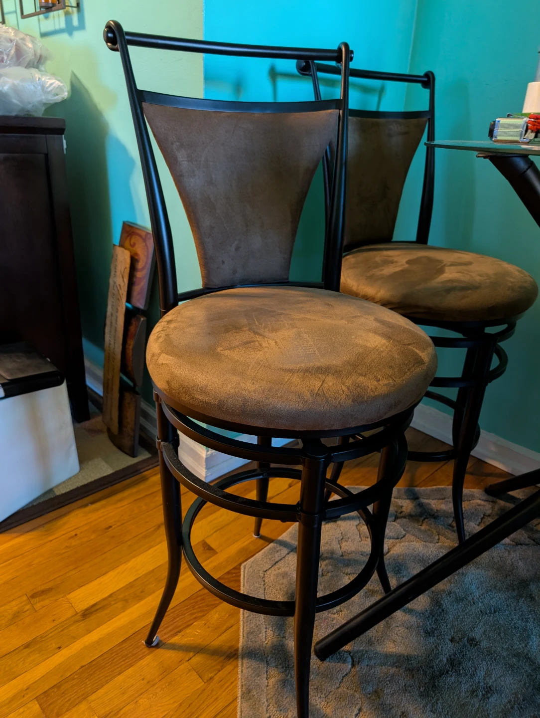 Round Glass Top Dining Table with 4 Stool Chairs - photo 3