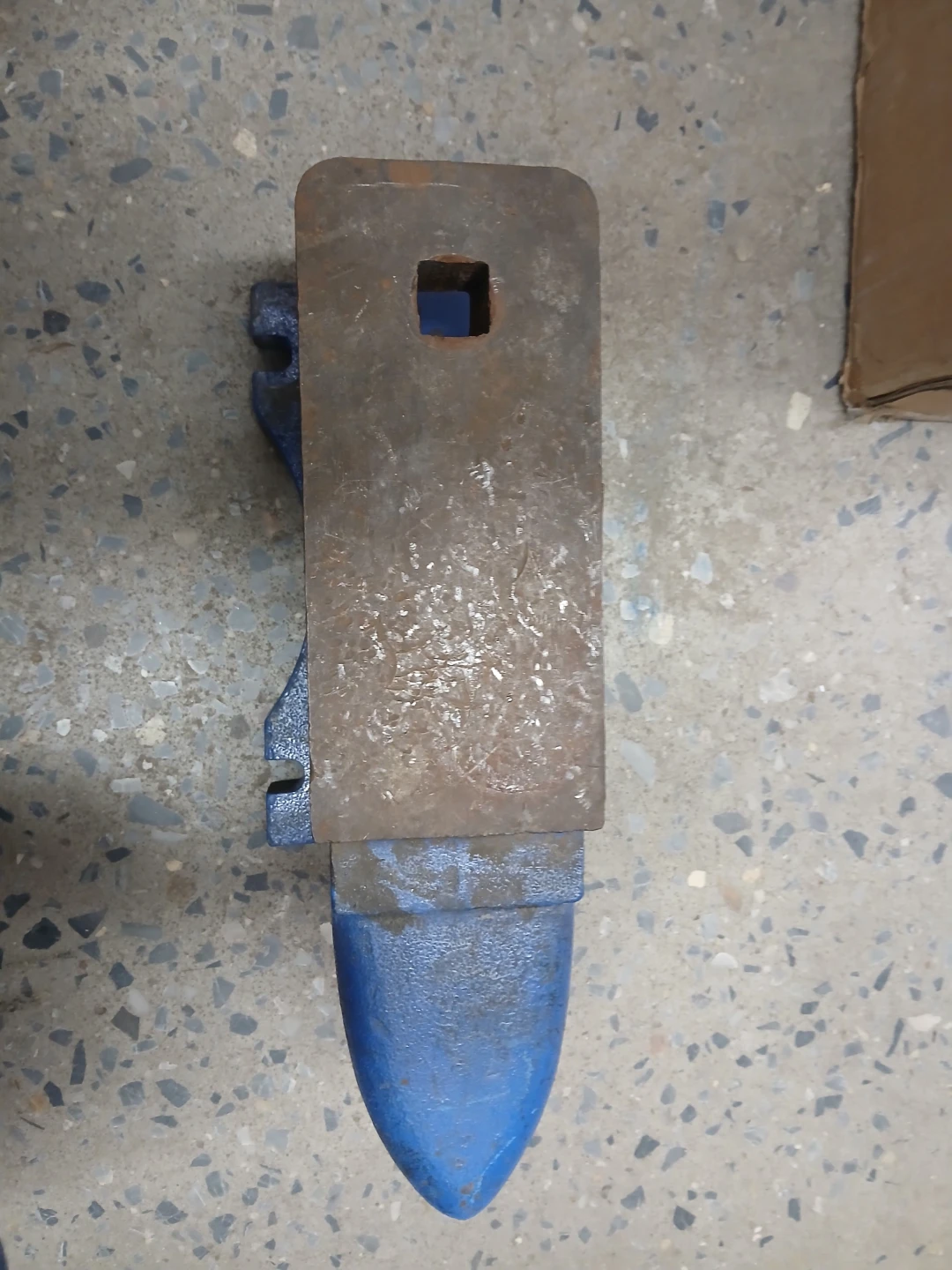 Central Cast Forge Anvil - Blue