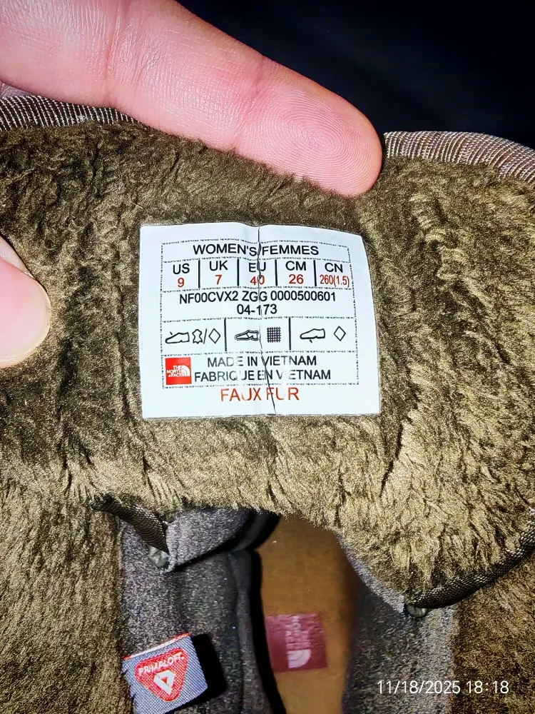 The North Face Women's Snow Boots - US 9 image indicator(2)