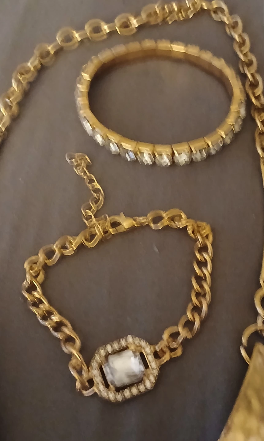Gold Tone Jewellery Set - photo 2