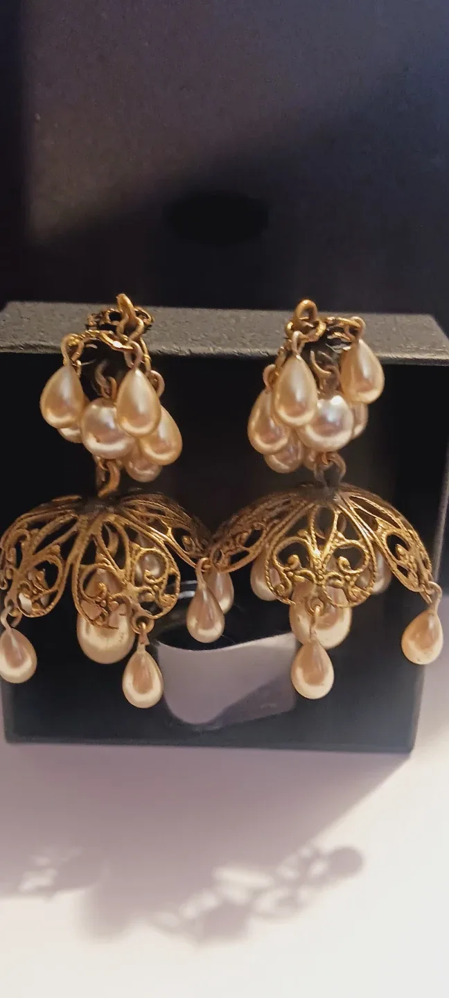 Miriam Haskell UNSIGNED Chandelier Pearl Earrings image indicator(2)