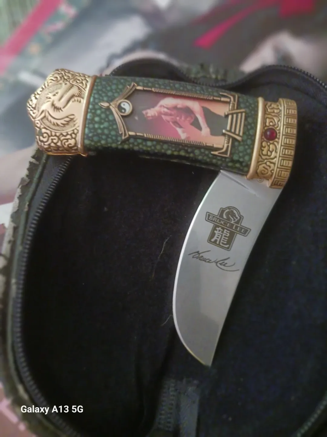 Bruce Lee Pocket Knife image indicator(3)