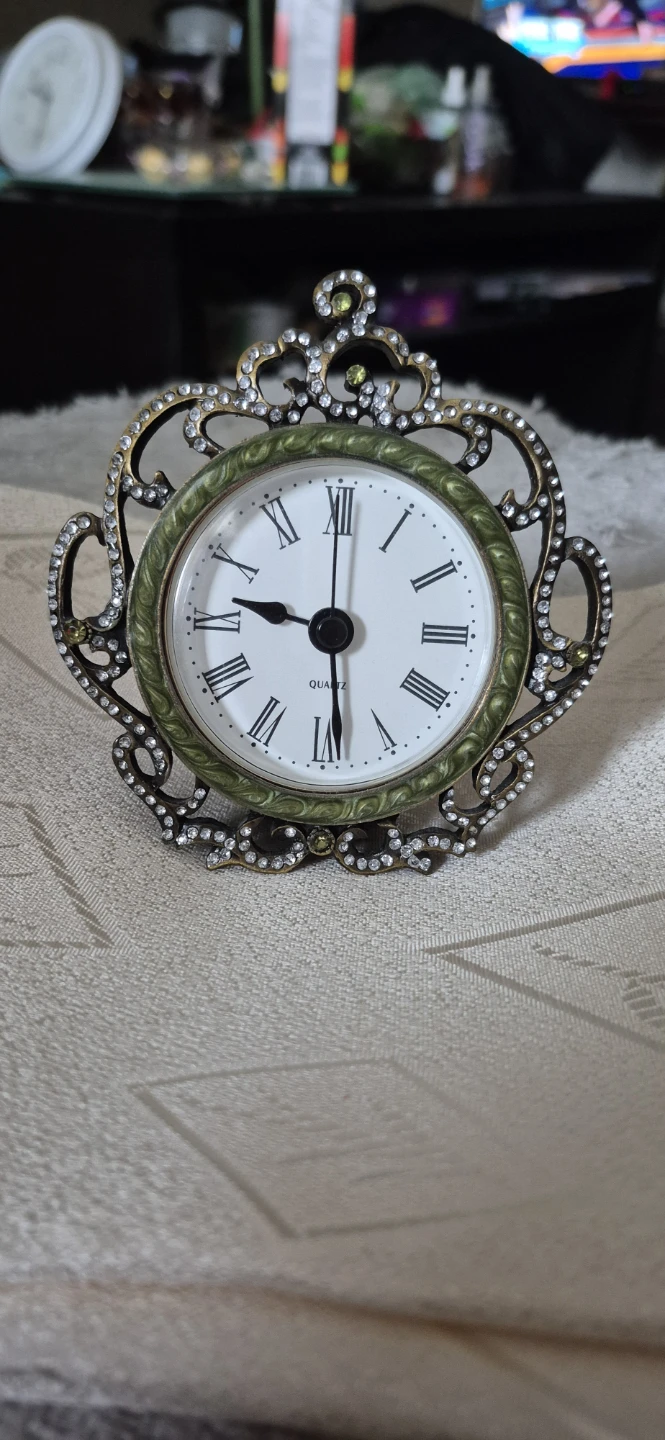 Decorative Quartz Table Clock - photo 3