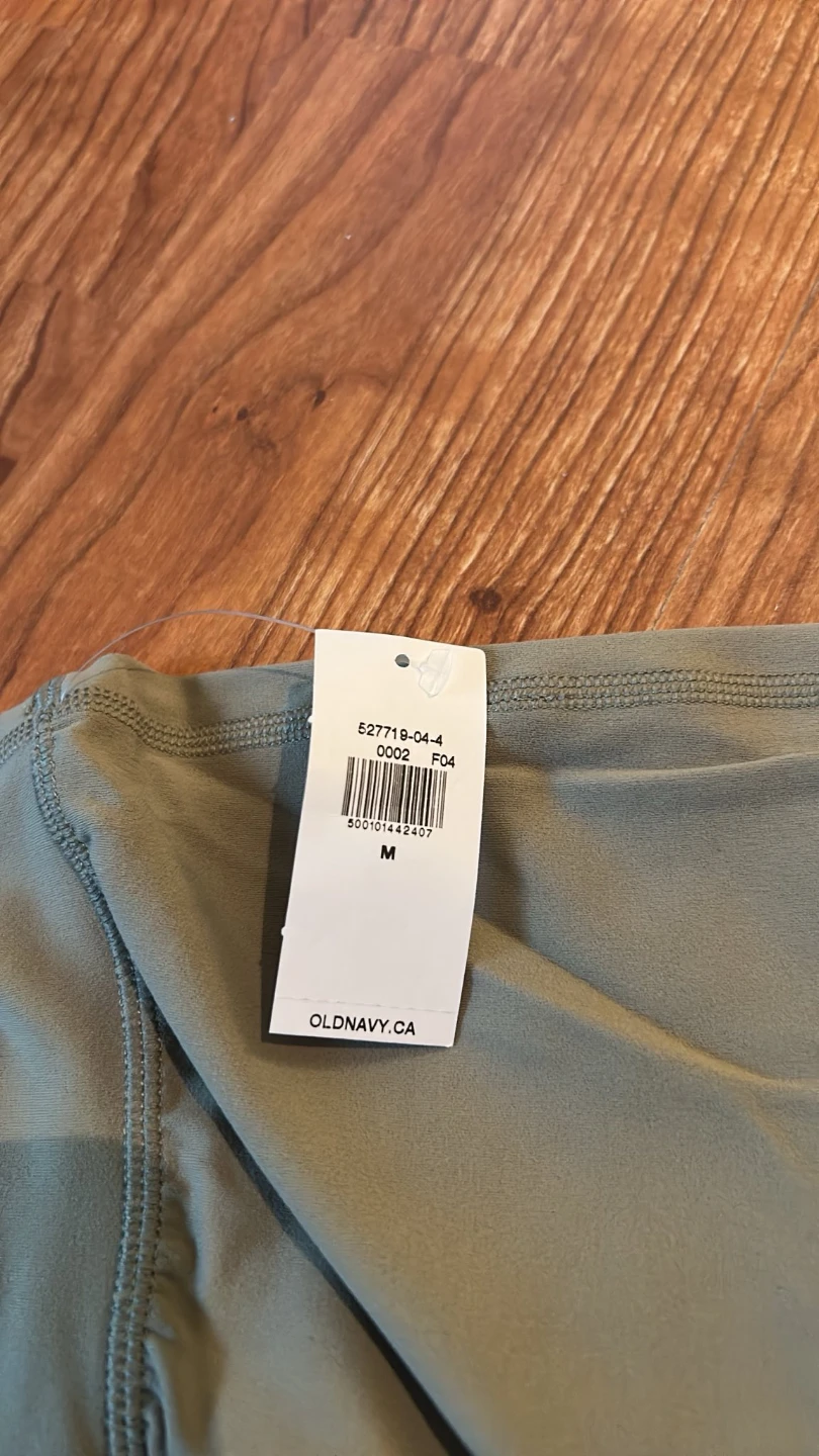 Old Navy women cropped pants - photo 4