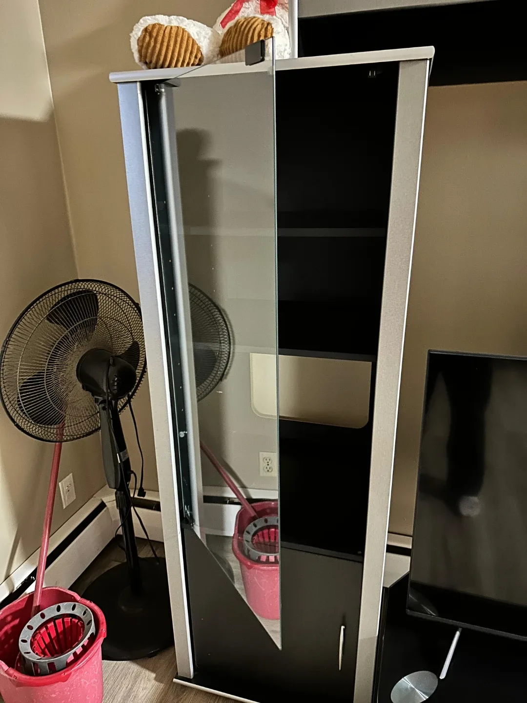 Furniture Lot: TV Stand, Bookcase, Display Cabinet