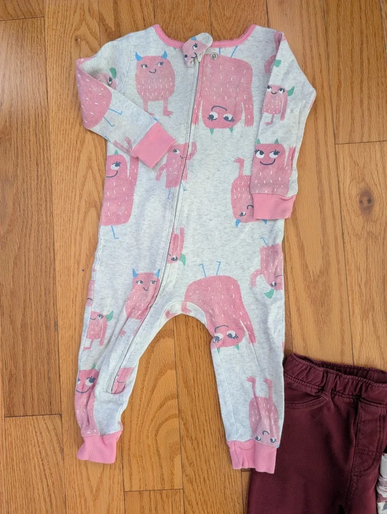 Baby Girl Clothes Bundle 12-18 months image indicator(2)