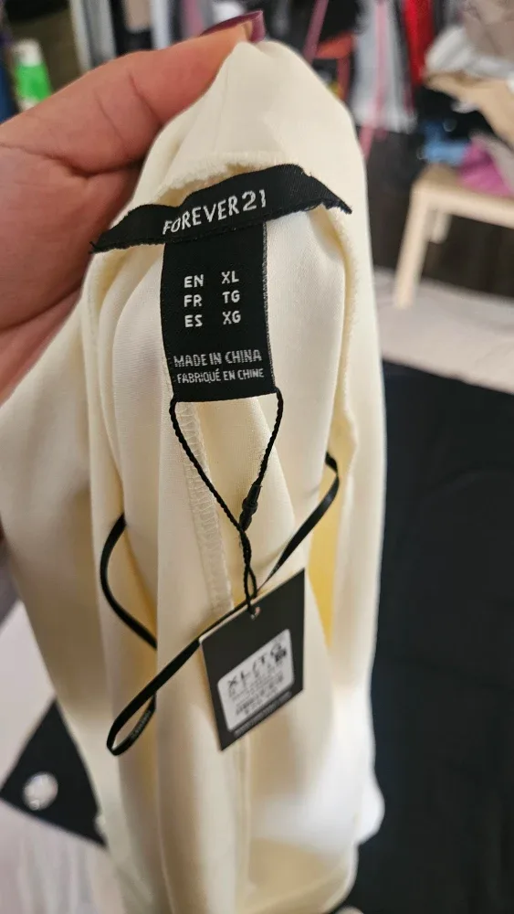 Forever 21 Cream Blazer - Size XL image indicator(2)