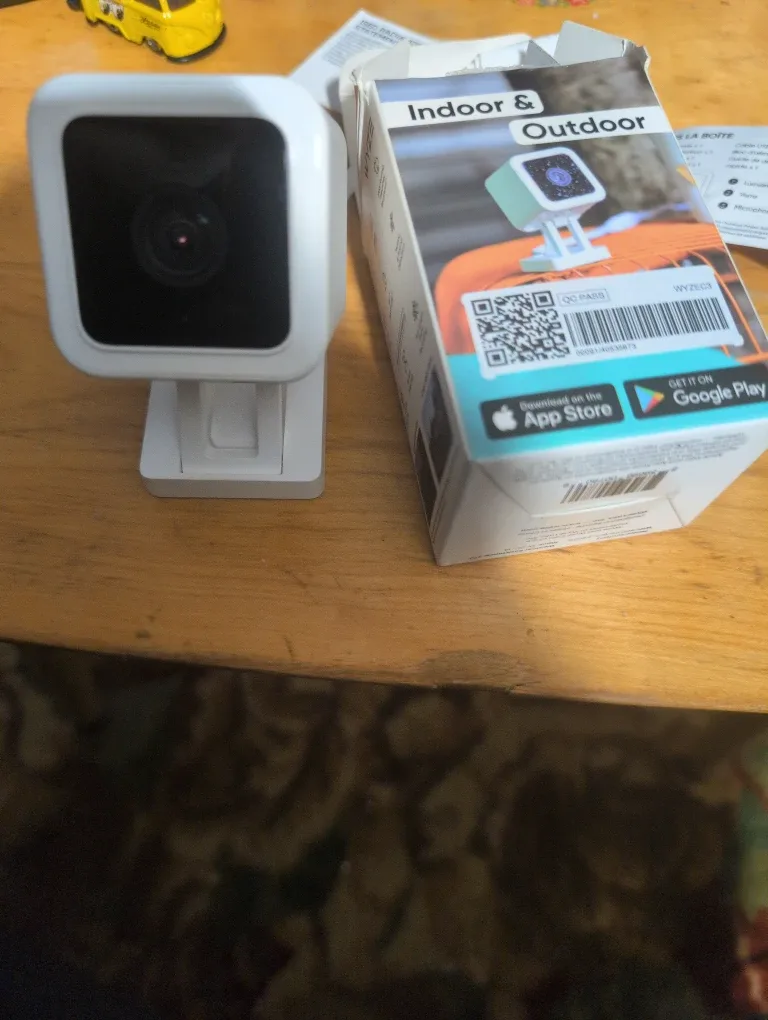 New Wyze Cam v3 Indoor & Outdoor Security Camera