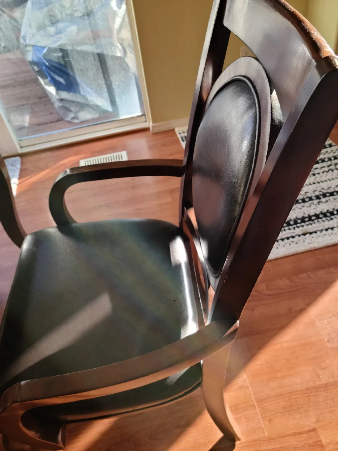 Dining Table with 6 Chairs image indicator(3)