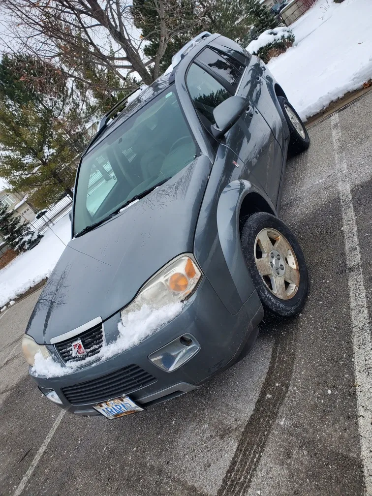 Saturn Vue SUV - AWD V6 image indicator(2)