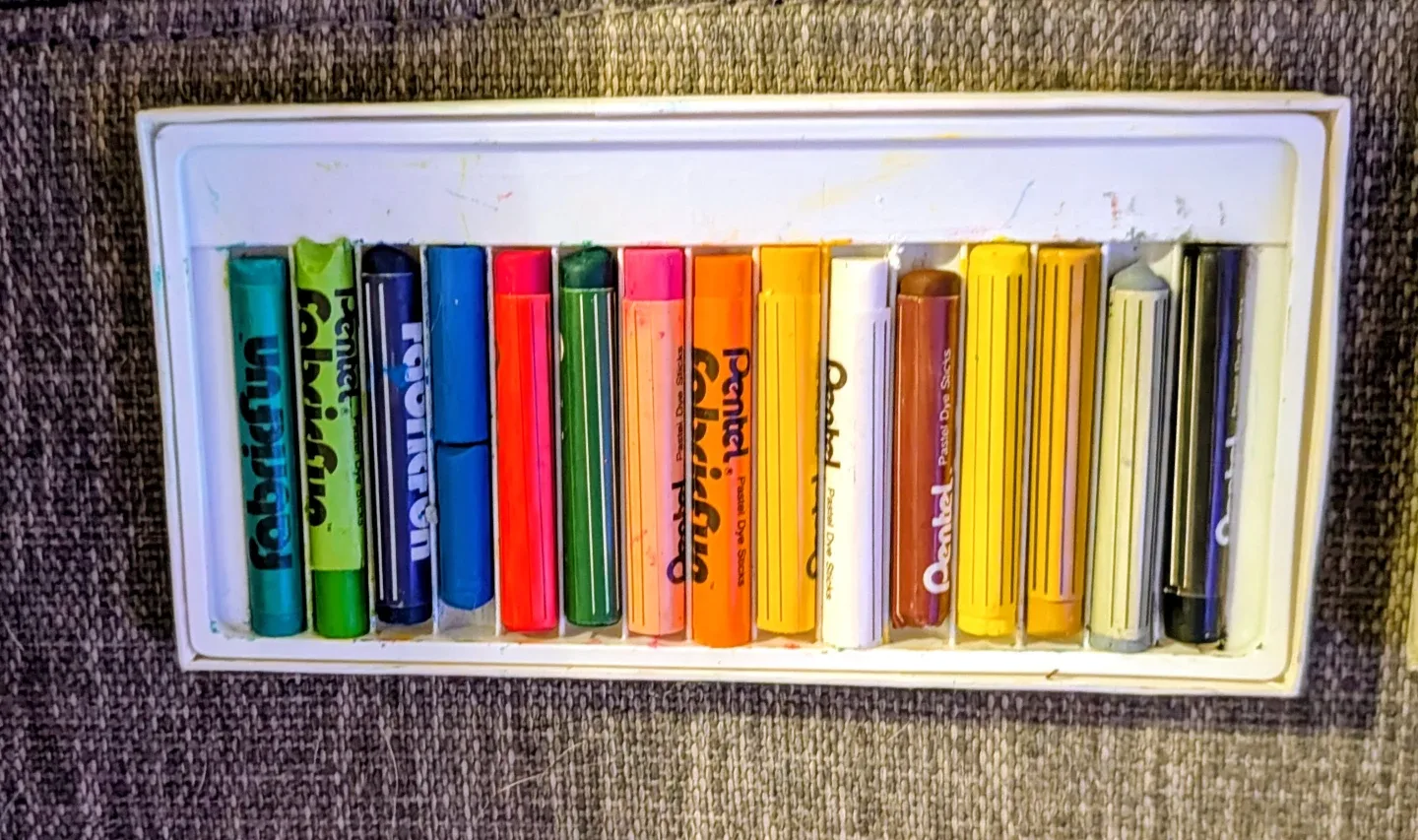 Pentel Fabric Fun Pastel Dye Sticks - 15 Colours image indicator(2)