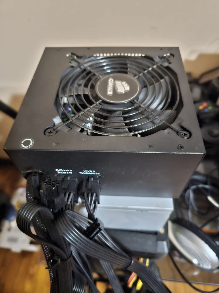 Corsair 430 watt power supply - photo 2