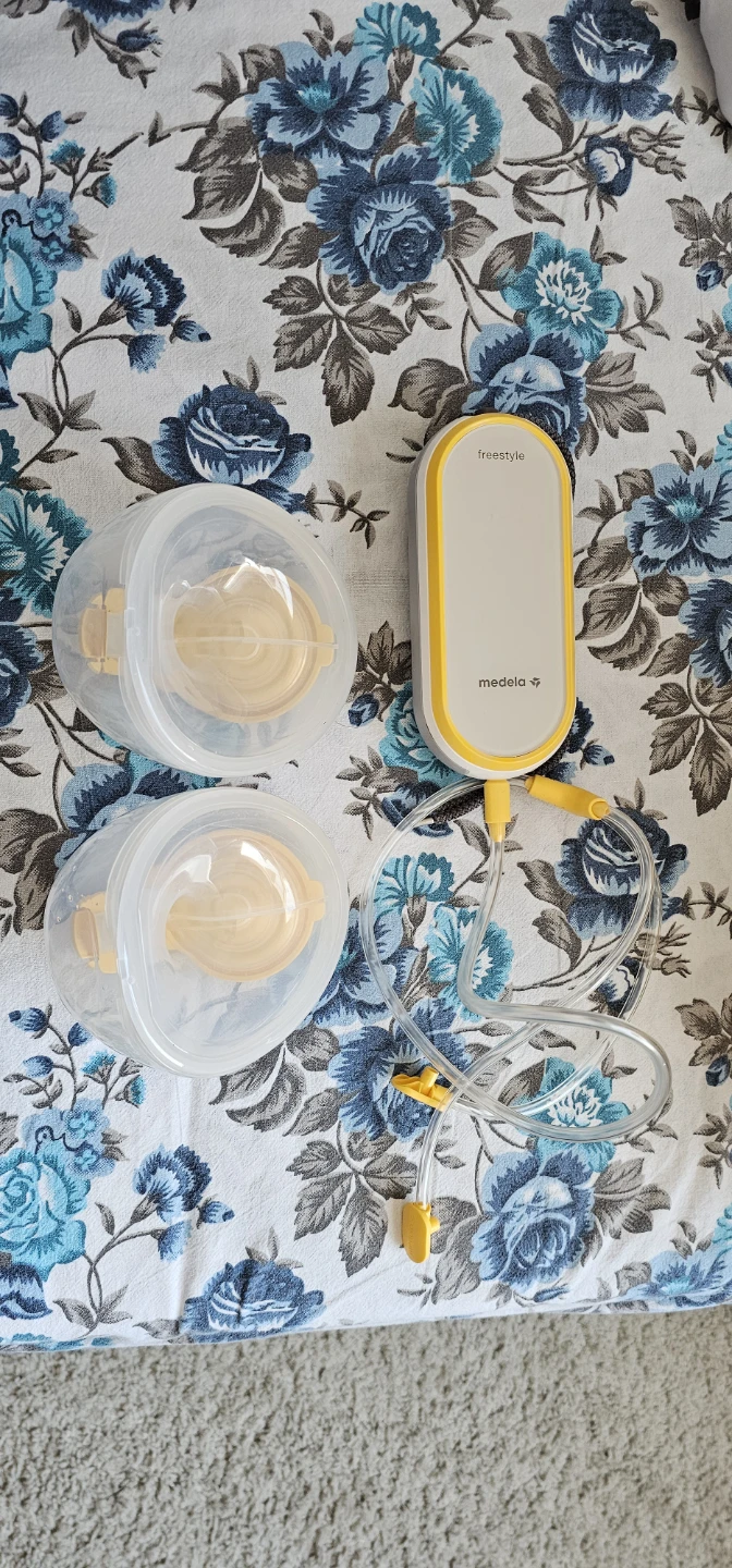 Medela Freestyle Double Electric Breast Pump - photo 2