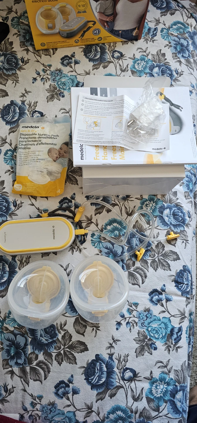 Medela Freestyle Double Electric Breast Pump - photo 4
