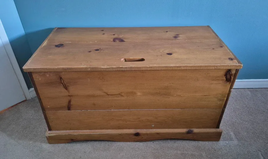Wooden Blanket/Storage Box
