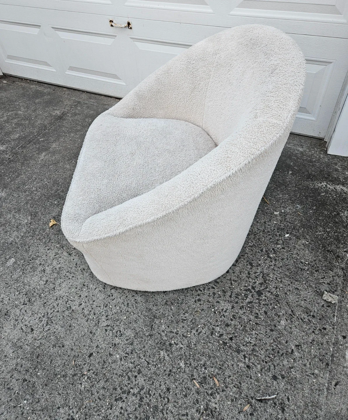 2 used swivel chairs image indicator(2)