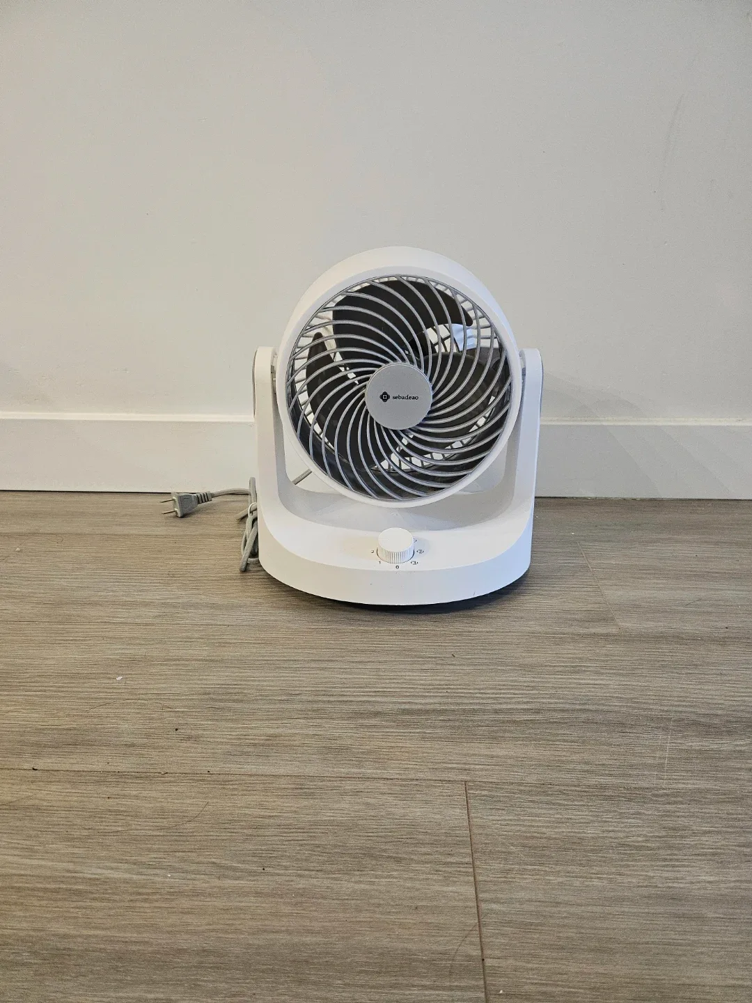 Sebadeao White Table Fan