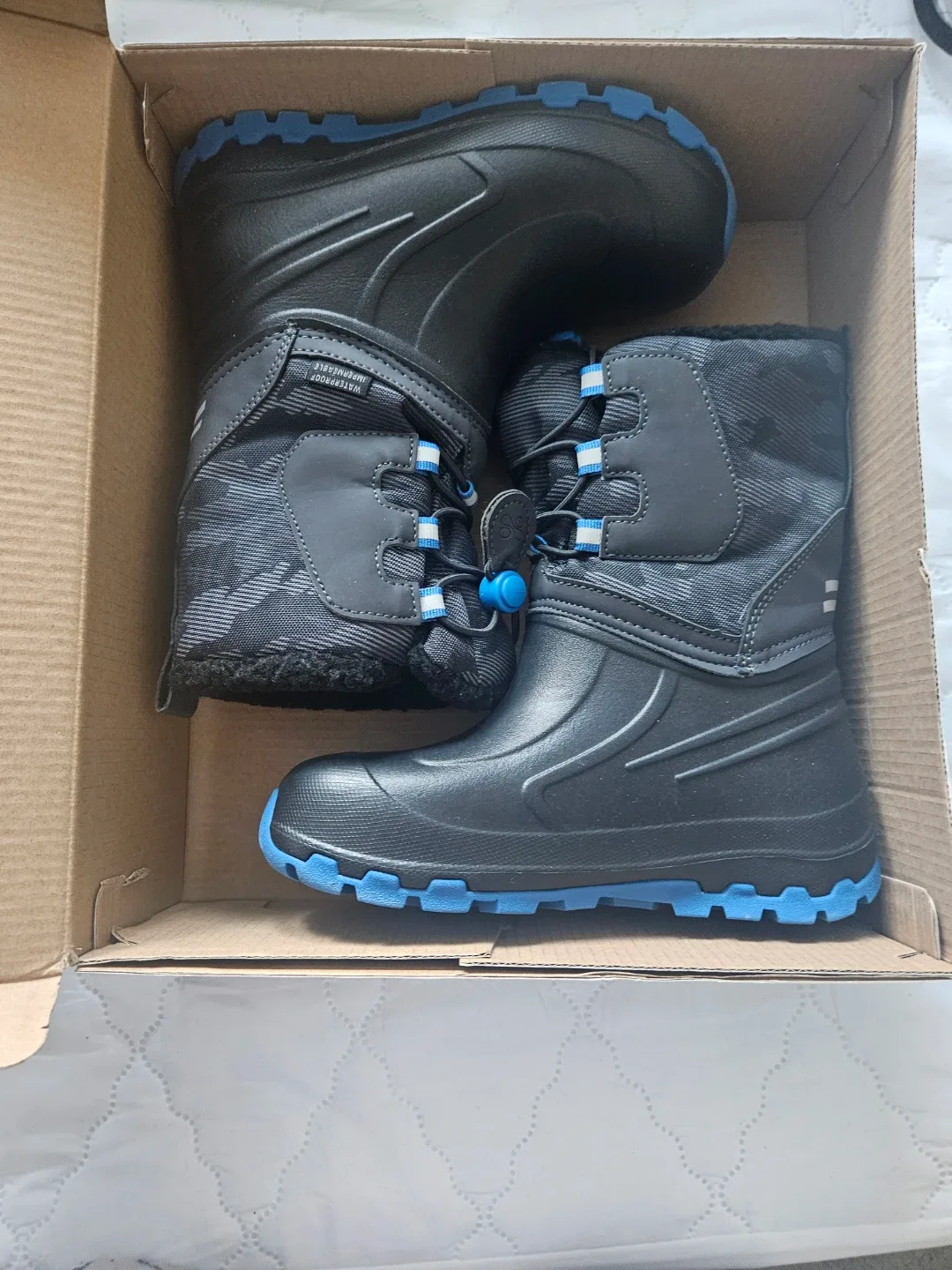 # cleanout  XMTN Kids Winter Boots - Size 13