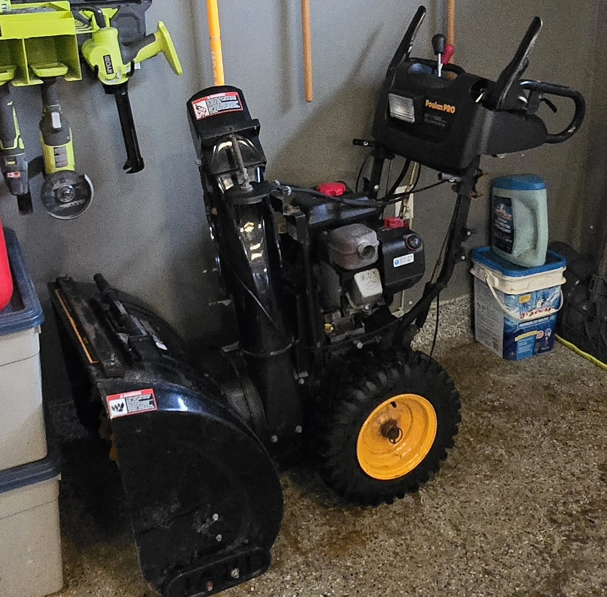 Poulan PRO PP1150E27 27"  Snowblower