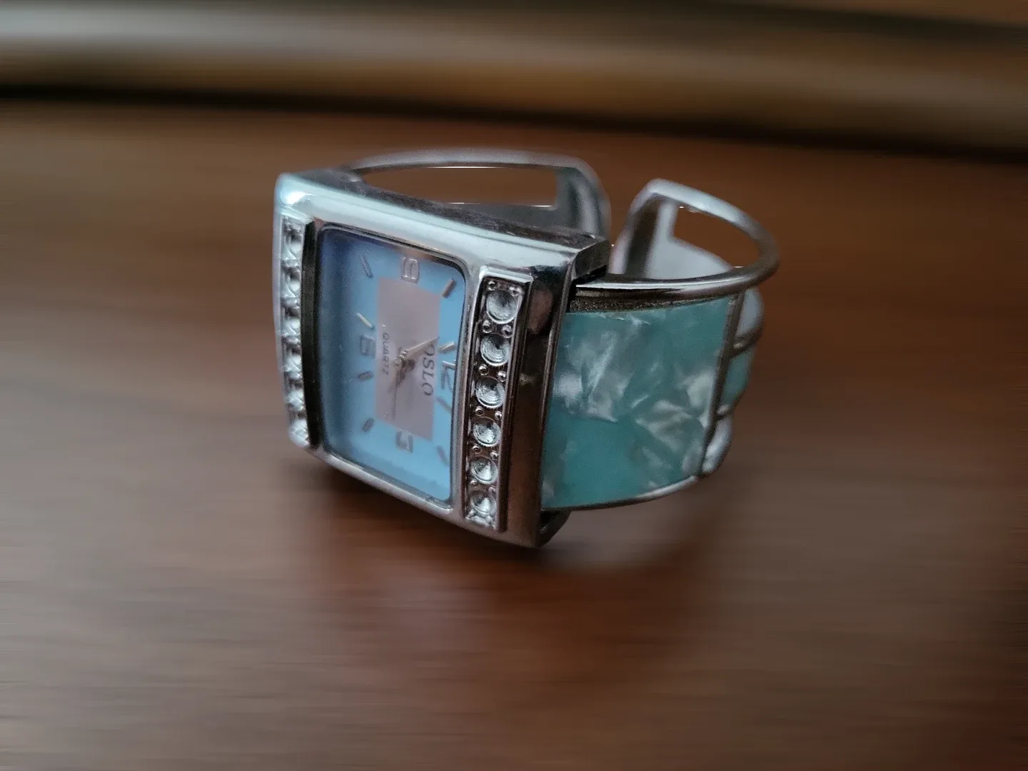 Oslo Quartz Watch with Rhinestones image indicator(2)