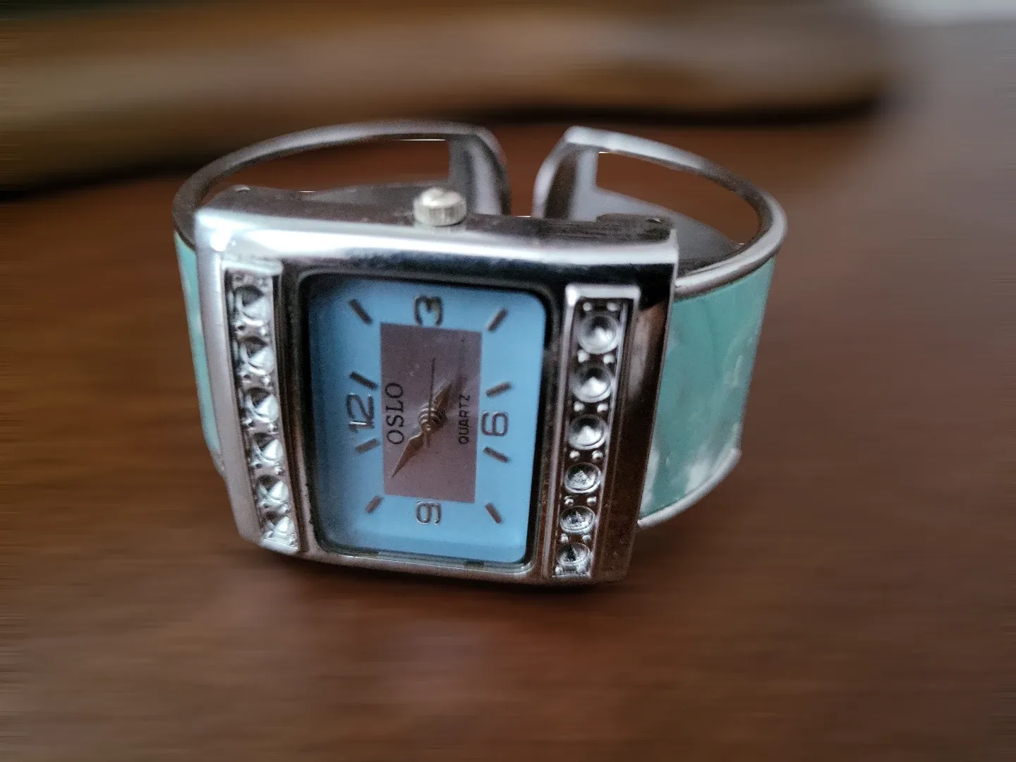 Oslo Quartz Watch with Rhinestones image indicator(3)