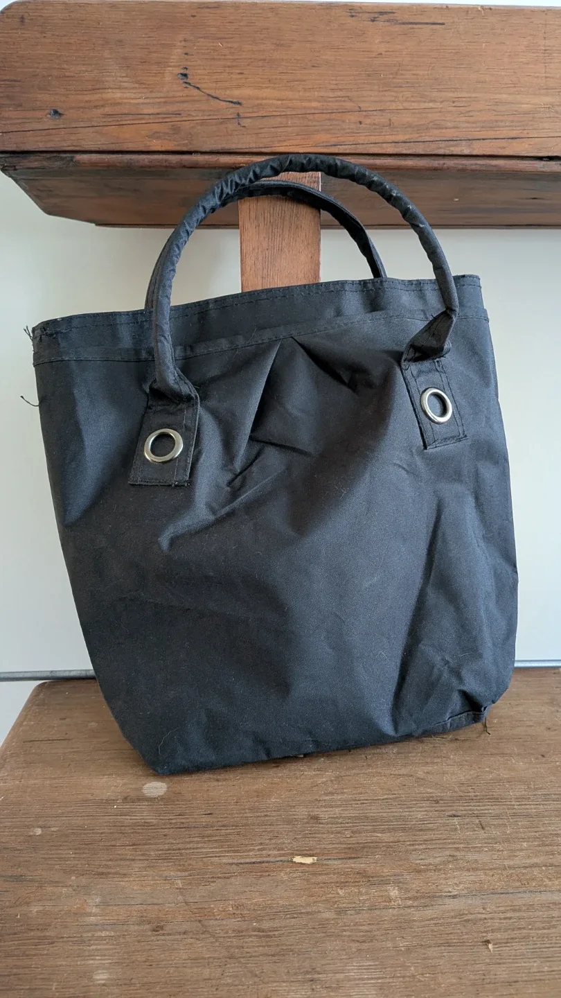 Medium-small Black Tote Bag