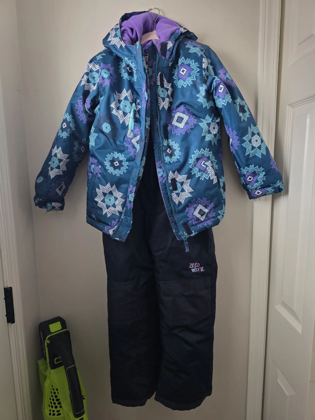 Zero Zone Girls' Snow Suit - Size 6