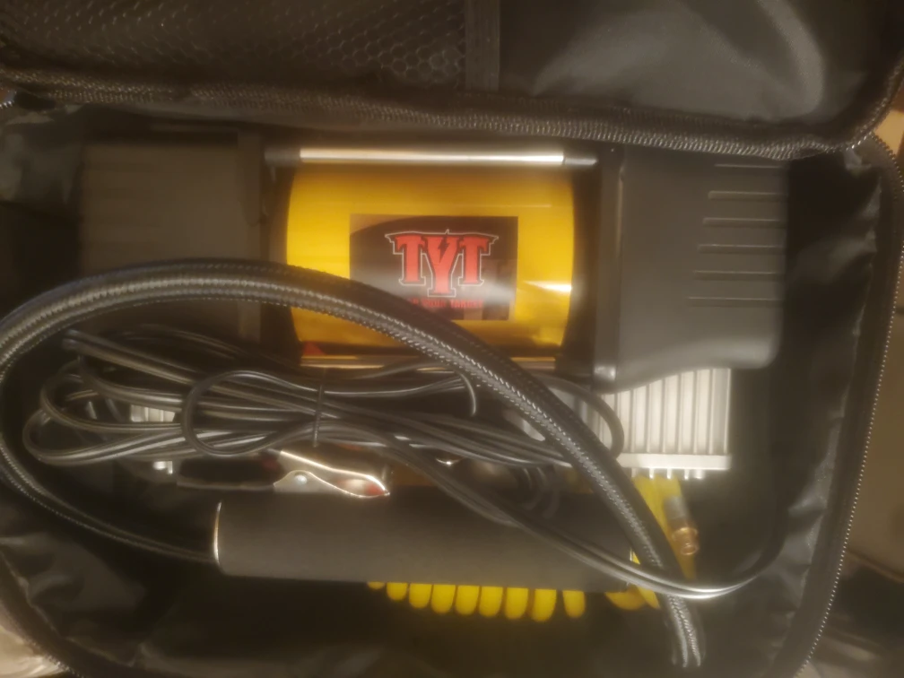 TYT Air Compressor with Carry Case - photo 2
