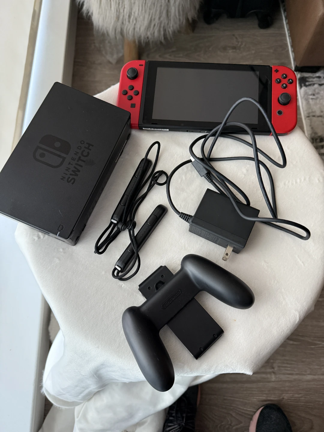 Nintendo Switch - LIKE NEW